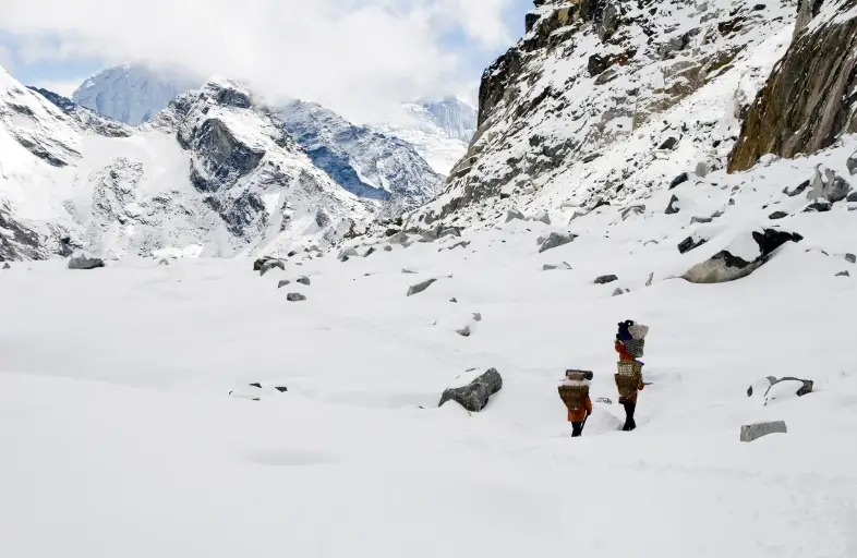 It is a connection hub and a crucial part of many trekking routes. Chinchilla Pass links Makalu Camp and Makalu-Barun National Park. It connects various trails and provides the incredible scenic beauty of nature.